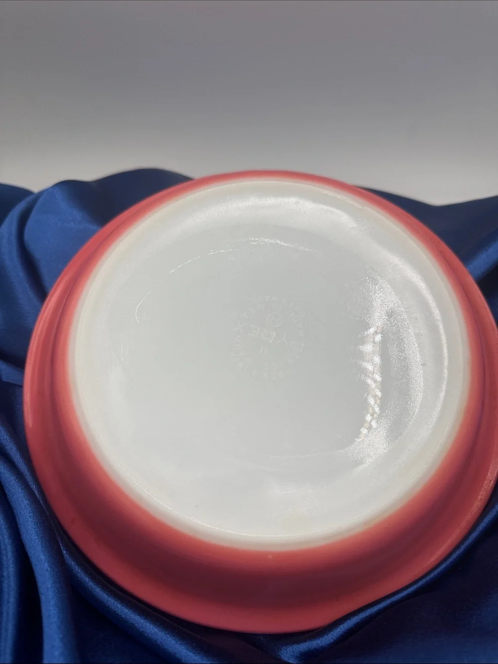 Pyrex #909 9-inch Pie Plate “Flamingo” made in USA